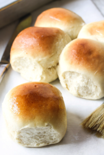 The BEST Homemade Fluffy Dinner Rolls